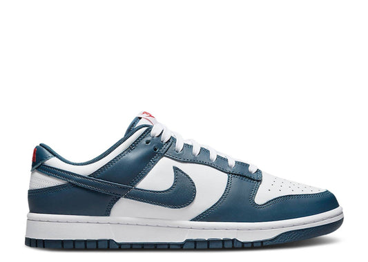 Dunks Low Valerian Blue